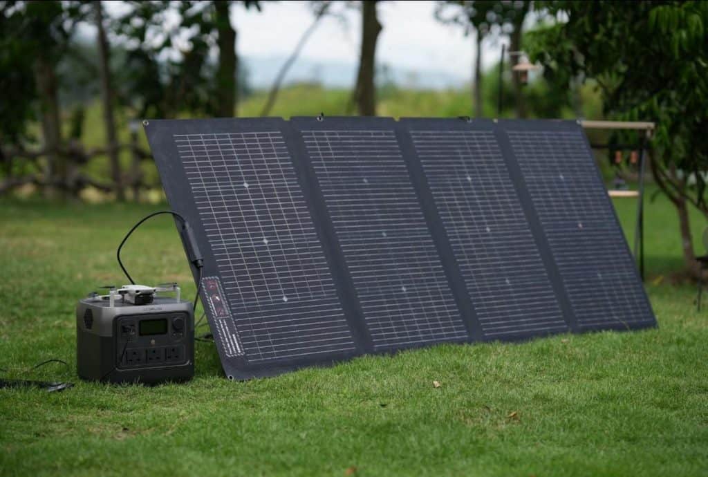 Panneau solaire avec batterie nomade puissante